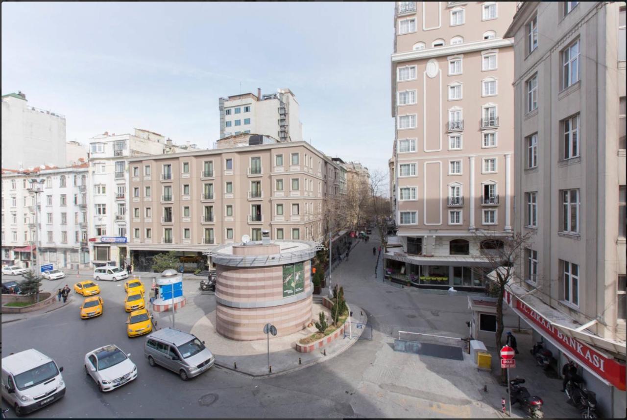 Blue Apartment — Fotoğraflar 1